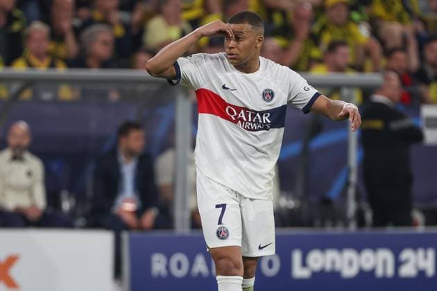 Champions League Borussia Dortmund Paris Saint Germain on 01 05 2024 at Signal Iduna Park in Dortmund Kylian Mbappe Paris Saint Germain 7 dissatisfied, disappointed, disappointed, dejected MH