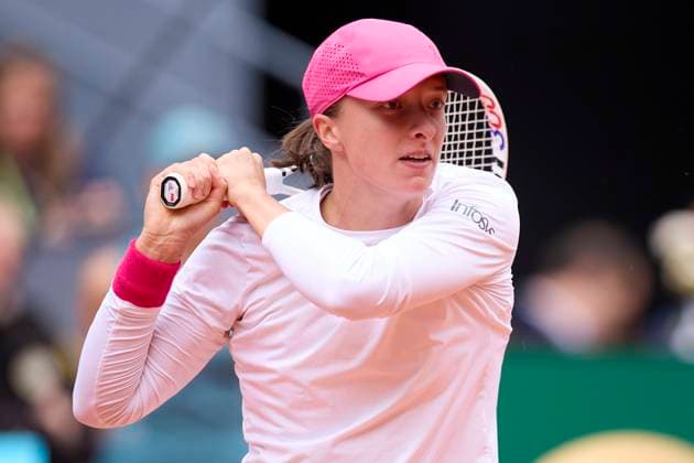 Mutua Madrid Open - Day Eleven Iga Swiatek of Poland returns a shot against Madison Keys of United States during day eleven of the Mutua Madrid Open 2024 at Caja Magica on May 2, 2024, in Madrid, Spain. Madrid Caja Magica Madrid Spain RL_MMO24_01823 Copyright: xRicardoxLarreinax