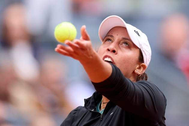 Mutua Madrid Open - Day Eleven Madison Keys of United States serves against Iga Swiatek of Poland during day eleven of the Mutua Madrid Open 2024 at Caja Magica on May 2, 2024, in Madrid, Spain. Madrid Caja Magica Madrid Spain RL_MMO24_01830 Copyright: xRicardoxLarreinax