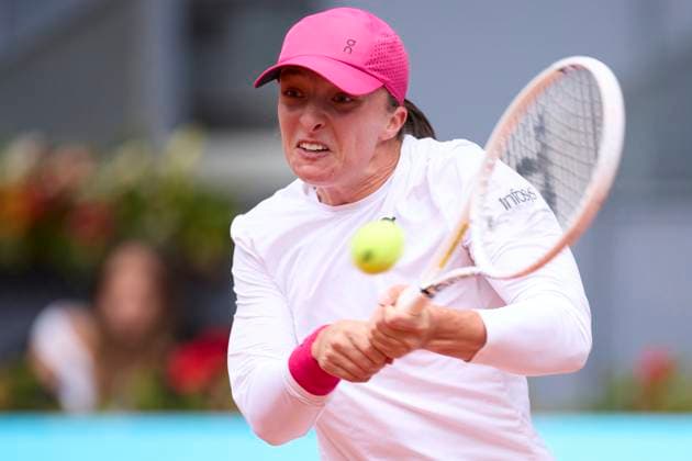 Mutua Madrid Open - Day Eleven Iga Swiatek of Poland returns a shot against Madison Keys of United States during day eleven of the Mutua Madrid Open 2024 at Caja Magica on May 2, 2024, in Madrid, Spain. Madrid Caja Magica Madrid Spain RL_MMO24_01839 Copyright: xRicardoxLarreinax