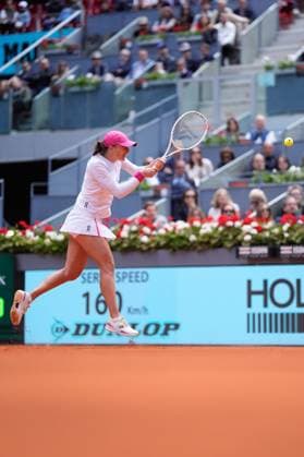 May 2, 2024, Madrid, Madrid, SPAIN: Iga Swiatek of Poland in action against Madison Keys of United States during the Mutua Madrid Open 2024, ATP, Tennis Herren Masters 1000 and WTA, Tennis Damen 1000, tournament celebrated at Caja Magica on Mayo 02, 2024 in Madrid, Spain. Madrid SPAIN - ZUMAa181 20240502_zaa_a181_041 Copyright: xOscarxJ.xBarrosox