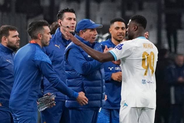 Chancel Mbemba of Olympique de Marseille and Jean-Louis Gasset coach of Olympique de Marseille celebrates after scoring during the UEFA Europa League semifinal first leg match between Atalanta Bergame and Olympique de Marseille at Orange VÃ lodrome in Marseille. FOOTBALL : Olympique de Marseille vs Atalanta Bergame - Demi finale Europa League - Marseille - 02 05 2024 NorbertScanella Panoramic 