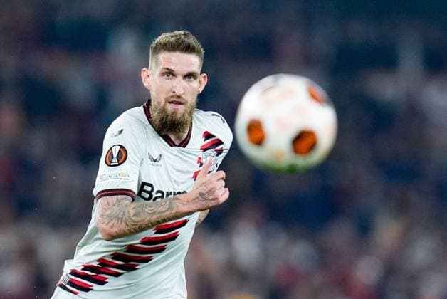 Sport Bilder des Tages AS Roma v Bayer 04 Leverkusen - Semi-Final First Leg - UEFA Europa League 2023 24 Robert Andrich of Bayer 04 Leverkusen during the UEFA Europa League 2023 24 Semi-Final first leg match between AS Roma and Bayer 04 Leverkusen at Stadio Olimpico on May 2, 2024 in Rome, Italy. Rome Stadio Olimpico Rome Italy Copyright: xGiuseppexMaffiax UEL_Roma-BayerLeverkusen_020524_DSC0125