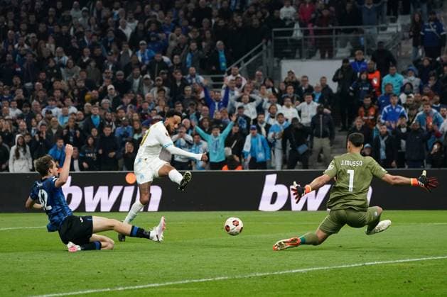 Pierre Emerick Aubameyang (Olympique de Marseille), Giorgio Scalvini (Atalanta Bergame) and Juan Musso (Atalanta Bergame) during the UEFA Europa League semifinal first leg match between Atalanta Bergame and Olympique de Marseille at Orange VÃ lodrome in Marseille. FOOTBALL : Olympique de Marseille vs Atalanta Bergame - Demi finale Europa League - Marseille - 02 05 2024 NorbertScanella Panoramic 