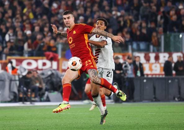 Gianluca Mancini AS Roma, 23 , Amine Adli Bayer 04 Leverkusen, 21 AS Roma vs Bayer 04 Leverkusen, Europa League, semi-final, first leg, 2023 24 season, 02 05 2024, ITA, AS Roma vs Bayer 04 Leverkusen, Europa League, semi-final, first leg, 2023 24 season, 02 05 2024, Rome Copyright: xEibner-Pressefoto JoergxNiebergallx EP_EER