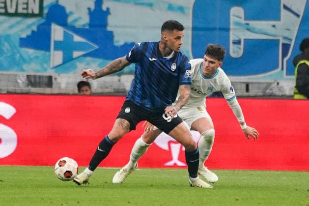 Gianluca Scamacca (Atalanta Bergame) and Leonardo Balerdi (Olympique de Marseille) during the UEFA Europa League semifinal first leg match between Atalanta Bergame and Olympique de Marseille at Orange VÃ lodrome in Marseille. FOOTBALL : Olympique de Marseille vs Atalanta Bergame - Demi finale Europa League - Marseille - 02 05 2024 NorbertScanella Panoramic 