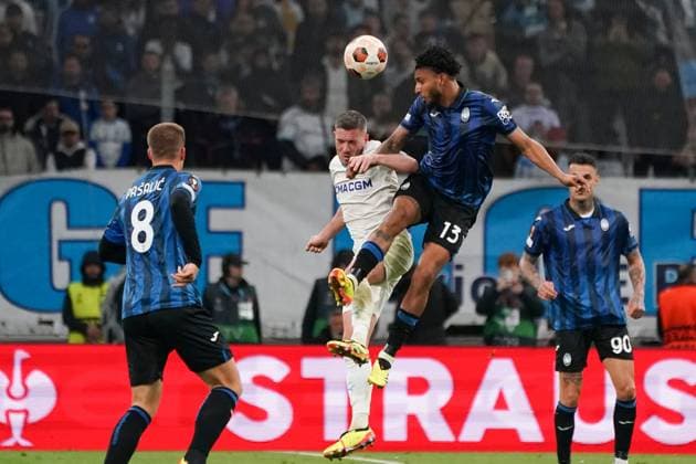 JosÃ Dos Santos Ederson (Atalanta Bergame) and Jordan Veretout (Olympique de Marseille) during the UEFA Europa League semifinal first leg match between Atalanta Bergame and Olympique de Marseille at Orange VÃ lodrome in Marseille. FOOTBALL : Olympique de Marseille vs Atalanta Bergame - Demi finale Europa League - Marseille - 02 05 2024 NorbertScanella Panoramic 