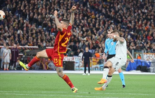 Goal for Leverkusen at 0 2 by Robert Andrich Bayer 04 Leverkusen, 08 , AS Roma vs Bayer 04 Leverkusen, Europa League, Semifinal, First leg, Season 2023 24, 02 05 2024, ITA, AS Roma vs Bayer 04 Leverkusen, Europa League, Semifinal, First leg, Season 2023 24, 02 05 2024, Rome Copyright: xEibner-Pressefoto JoergxNiebergallx EP_JNL