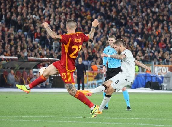 Goal for Leverkusen at 0 2 by Robert Andrich Bayer 04 Leverkusen, 08 , AS Roma vs Bayer 04 Leverkusen, Europa League, Semifinal, First leg, Season 2023 24, 02 05 2024, ITA, AS Roma vs Bayer 04 Leverkusen, Europa League, Semifinal, First leg, Season 2023 24, 02 05 2024, Rome Copyright: xEibner-Pressefoto JoergxNiebergallx EP_JNL