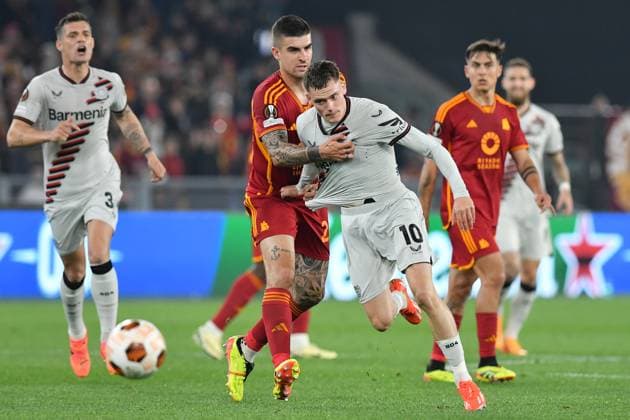 Soccer, Europa League match AS Roma v Bayer Leverkusen Gianluca Mancini of AS Roma,Florian Wirtz of Bayer Leverkusen during the Uefa Europa League semi final first leg match AS Roma v Bayer Leverkusen at Olimpico stadium in Rome, Italy, 02nd May, 2024. Imago-Images Emmefoto Copyright: xImago-Images Emmefotox