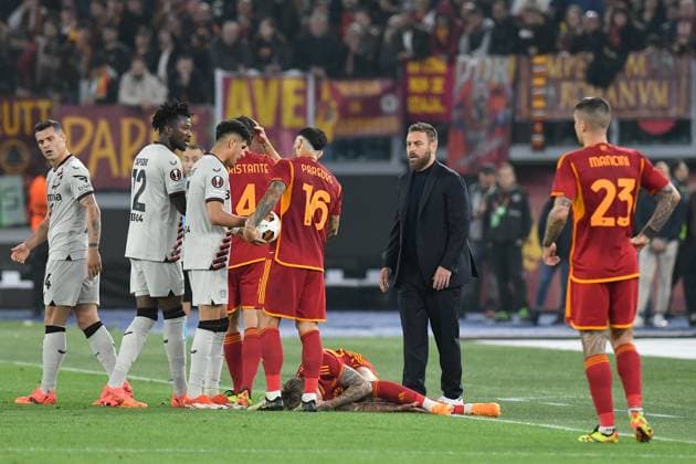 Soccer, Europa League match AS Roma v Bayer Leverkusen Bayer Leverkusen playerÕs,Roma playerÕs,Roma Coach Daniele De Rossi, reacts during the Uefa Europa League semi final first leg match AS Roma v Bayer Leverkusen at Olimpico stadium in Rome, Italy, 02nd May, 2024. Imago-Images Emmefoto Copyright: xImago-Images Emmefotox