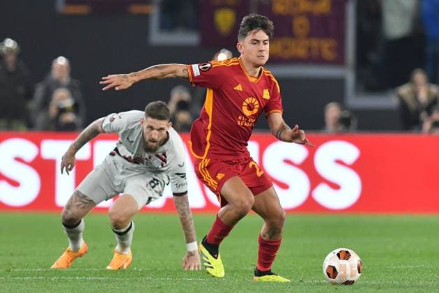 Robert Andrich of Bayer Leverkusen,Paulo Dybala of AS Roma during the Uefa Europa League semi final first leg match AS Roma v Bayer Leverkusen at Olimpico stadium in Rome, Italy, 02nd May, 2024. Mattia Vian during AS Roma vs Bayer 04 Leverkusen, Football Europa League match in Rome, Italy, May 02 2024  Copyright: xMattiaxVian IPAxSportx xipa-agenx xx IPA_45681430 IPA_Agency_IPA45681430
