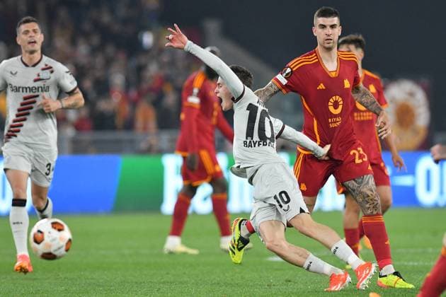 Football Europa League match - AS Roma vs Bayer 04 Leverkusen Florian Wirtz of Bayer Leverkusen,Gianluca Mancini of AS Roma during the Uefa Europa League semi final first leg match AS Roma v Bayer Leverkusen at Olimpico stadium in Rome, Italy, 02nd May, 2024. Mattia Vian during AS Roma vs Bayer 04 Leverkusen, Football Europa League match in Rome, Italy, May 02 2024 Rome Italy  Copyright: xIPAxSport ABACAx