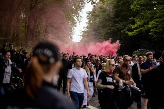 Hamburg, 3 May 2024 Football, 2 Bundesliga 2023 24, Hamburger SV FC St Pauli Fans of FC St Pauli march under police supervision into Hamburgs Volksparkstadion DFL REGULATES PROHIBIT ANY USE OF PHOTOGRAPHS AS IMAGE SEQUENCES AND OR QUASI VIDEO