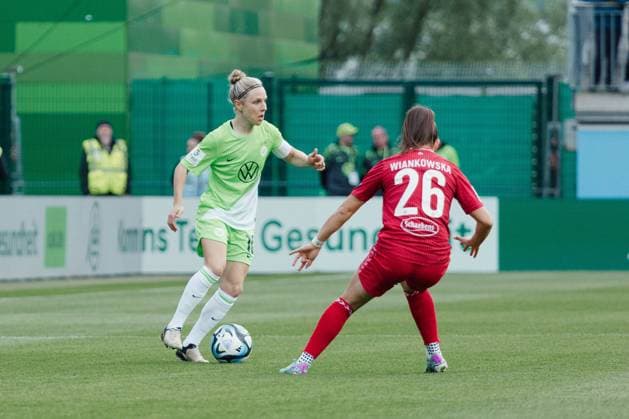 Wolfsburg, Germany 03 May 2024 1 BL Women 2023 2024 VfL Wolfsburg vs 1 FC Köln In the picture from left in a duel Svenja Huth Wolfsburg and Martyna Wiankowska Koeln DFB regulations prohibit any use of photographs as image sequences and or quasi video AOK Stadion Niedersachsen Copyright: xFotostandx xNiewelerx