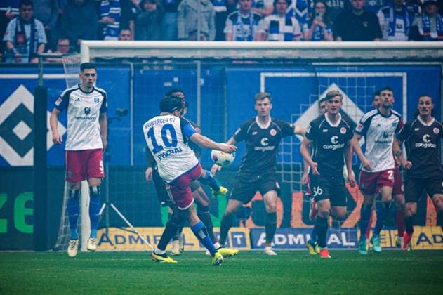 Goal shot Goal chance Immanuel Pherai Hamburger SV, 10 GER, Hamburger SV vs FC St Pauli, Football, 2 Bundesliga, Matchday 32, Season 2023 2024, 03 05 2024 DFL REGULATIONS PROHIBIT ANY USE OF PHOTOGRAPHS AS IMAGE SEQUENCES AND OR QUASI VIDEO GER, Hamburger SV vs FC St Pauli, Football, 2 Bundesliga, Matchday 32, Season 2023 2024, 03 05 2024 Hamburg Copyright: xEibner-Pressefoto MarcelxvonxFehrnx EP_MFN