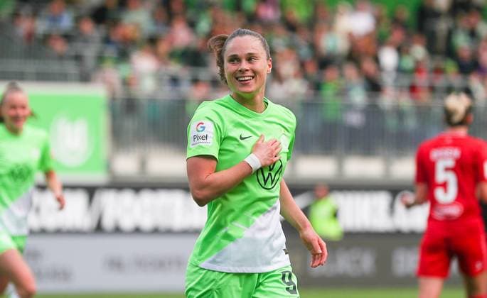 VfL vs Cologne, BL Women Wolfsburg, 03 05 2024, FOOTBALL VfL Wolfsburg vs 1 FC Cologne, Google Pixel Women Bundesliga, Season 2023 24 Ewa Pajor VfL Wolfsburg cheers after her goal to make it 2 0 Wolfsburg