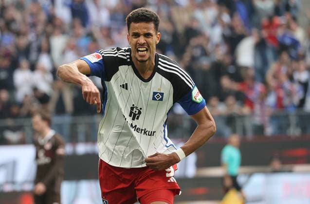 Robert Glatzel HSV , no goal Football, Men, Season 2023 2024, 2 BL, Volksparkstadion, Hamburger SV vs FC St Pauli, City derby DFL REGULATIONS PROHIBIT ANY USE OF PHOTOGRAPHS AS IMAGE SEQUENCES AND OR QUASI VIDEO