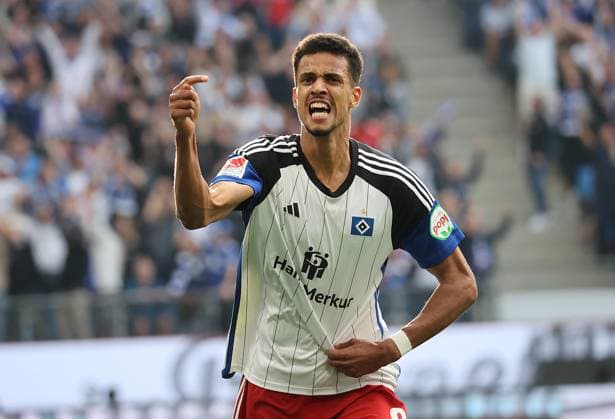 Robert Glatzel HSV , no goal Football, Men, Season 2023 2024, 2 BL, Volksparkstadion, Hamburger SV vs FC St Pauli, City derby DFL REGULATIONS PROHIBIT ANY USE OF PHOTOGRAPHS AS IMAGE SEQUENCES AND OR QUASI VIDEO