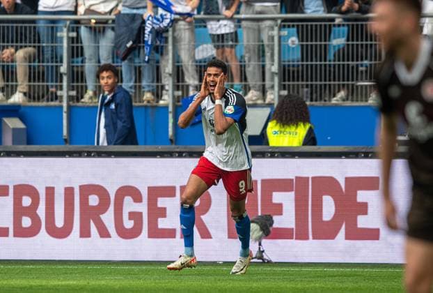 Soccer, Men, Season 2023 2024, 2 Bundesliga 32 Matchday , Hamburger SV FC St Pauli, Robert Glatzel HSV after his disallowed goal, 03 05 2024, Copyright: xSebastianxRäppold MatthiasxKochx