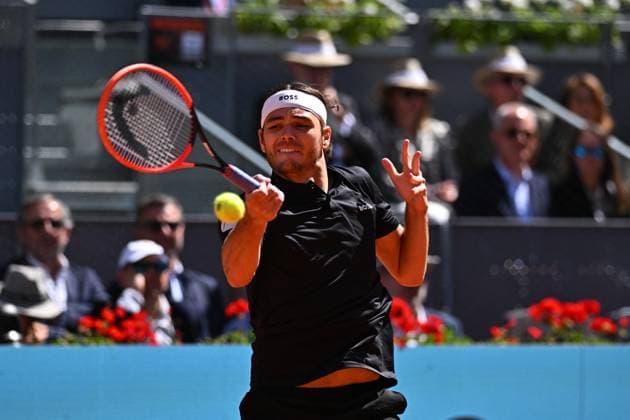 Mutua Madrid Open Taylor Fritz (USA) during his semi final round match at the Mutua Madrid Open in Madrid , Spain, on May, 1, 2024. Photo by Corinne Dubreuil ABACAPRESS.COM Madrid Spain  Copyright: xDubreuilxCorinne ABACAx