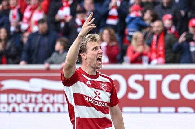03 05 2024, Soccer, 2 Bundesliga, 32 Matchday Season 2023 2024, Fortuna Düsseldorf 1 FC Nuernberg, Vincent Vermeij Fortuna Düsseldorf celebrates the goal for 1 0 xRHR PHOTO TKx Copyright: RHR-FOTOx RHR-FOTO TK