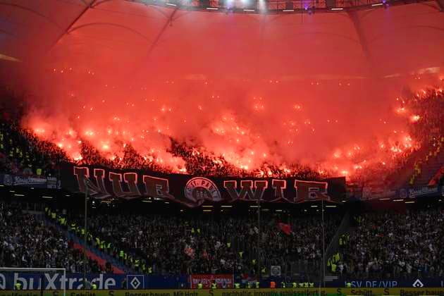 GER 2 FBL,, Hamburger SV vs FC St Pauli 03 05 2024, Volksparkstadion, Hamburg, GER 2 FBL, Hamburger SV vs FC St Pauli in the picture feature the fans of Pauli send off pyrotechnics at the start of the match nordphotoxGmbH xWitke nph00002