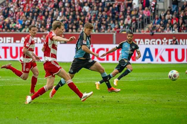 Soccer 2 Bundesliga, Season 2023 2024, Matchday 32, Fortuna Duesseldorf 1 FC Nuernberg on 03 05 2024 at Merkur Spiel Arena in Duesseldorf Vincent Vermeij Fortuna Duesseldorf, 09 scores the goal for 1 0 Finn Jeltsch 1 FC Nuernberg, 44 cannot prevent it Important note According to the regulations of the DFL German Football League or the DFB German Football Association, it is prohibited to use or have used photographs taken in the stadium and or of the game in the form of sequential images and or video-like photo series Foto Kirchner Media TH Copyright: xKirchner-Media THx