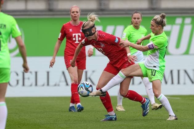 from left Celina Degen 1 FC Köln, 5 and Svenja Huth VfL Wolfsburg, 10 in a duel, dynamic, action, game scene, THE DFB REGULATIONS PROHIBIT ANY USE OF PHOTOGRAPHS AS IMAGE SEQUENCES AND OR QUASI VIDEO , 03 05 2024, Wolfsburg Germany , Football, Google Pixel Womens Bundesliga, VfL Wolfsburg 1 FC Köln xobx