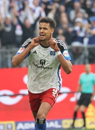 Robert Glatzel HSV , no goal Football, Men, Season 2023 2024, 2 BL, Volksparkstadion, Hamburger SV vs FC St Pauli, City derby DFL REGULATIONS PROHIBIT ANY USE OF PHOTOGRAPHS AS IMAGE SEQUENCES AND OR QUASI VIDEO