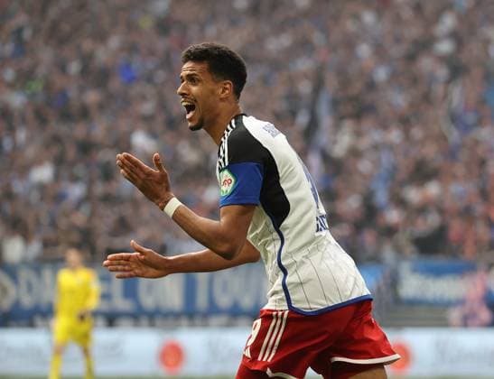 tor zaehlt nicht, Robert Glatzel HSV Fussball, Herren, Saison 2023 2024, 2 BL, Volksparkstadion, Hamburger SV vs FC St Pauli, Stadtderby DFL REGULATIONS PROHIBIT ANY USE OF PHOTOGRAPHS AS IMAGE SEQUENCES AND OR QUASI VIDEO