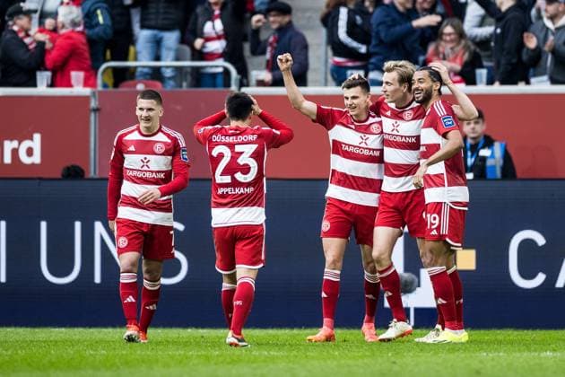 2 Soccer Bundesliga Fortuna Düsseldorf 1895 1 FC Nuremberg 03 05 2024 Cheering for 2 0 by Vincent Vermeij Fortuna Düsseldorf, 9 Shinta Appelkamp Fortuna Düsseldorf, 23 , Yannik Engelhardt Fortuna Düsseldorf, 6 , Emmanuel Iyoha Fortuna Düsseldorf, 19 2 Soccer Bundesliga Fortuna Düsseldorf 1895 1 FC Nuremberg, Düsseldorf, Merkur Spiel Arena DFL REGULATIONS PROHIBIT ANY USE OF PHOTOGRAPHS AS IMAGE SEQUENCES AND OR QUASI VIDEO Copyright: xBEAUTIFULxSPORTS Wunderlx
