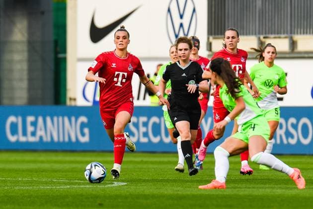 Soccer I Women I Season 2023 2024 I Bundesliga I 20 Matchday I VfL Wolfsburg 1 FC Köln I 03 05 2024 Selina Cerci 29, 1 FC Köln storms with ball Crop, close-up, portrait, portrait, single photo, single image, body Wolfsburg AOK Stadion Niedersachsen Germany Copyright: xLobeca InesxHähnelx