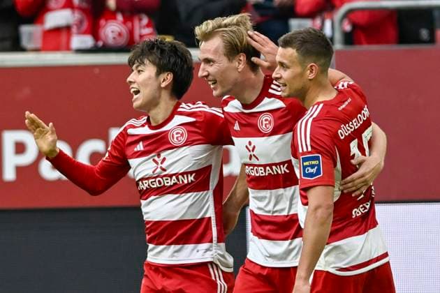 Vincent Vermeij 9, Fortuna Duesseldorf celebrates after scoring 2 0 with Ao Tanaka 4, Fortuna Duesseldorf Tim Oberdorf 15, Fortuna Duesseldorf 03 05 2024 Soccer Fortuna Duesseldorf vs 1 FC Nuernberg , Merkur Spiel Arena, Duesseldorf, DFB DFL REGULATIONS PROHIBIT ANY USE OF PHOTOGRAPHS AS IMAGE SEQUENCES AND OR QUASI VIDEO NRW Germany Copyright: xpepphotox xHorstxMauelshagenx pep00321, pep_20240503_hm