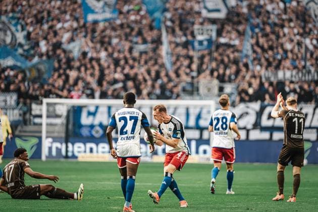 Soccer Men Season 2023 2024 2 Soccer Bundesliga 32 Matchday Hamburger SV vs FC St Pauli 03 05 2024 Sebastian Schonlau 4, HSV annoys Hamburg Volksparkstadion Hamburg Germany