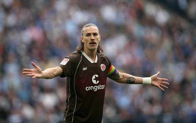03 05 2024, Soccer 2 Bundesliga 2023 2024, Matchday 32, Hamburger SV FC St Pauli , at Volksparkstadion Hamburg Jackson Irvine FC St Pauli DFL and DFB regulations prohibit any use of photographs as image sequences and or quasi video