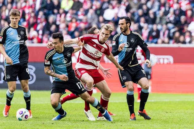 2 Soccer Bundesliga Fortuna Düsseldorf 1895 1 FC Nürnberg 03 05 2024 duel Jens Castrop 1 FC Nürnberg, 17 , Vincent Vermeij Fortuna Düsseldorf, 9 2 Soccer Bundesliga Fortuna Düsseldorf 1895 1 FC Nürnberg, Düsseldorf, Merkur Spiel Arena DFL REGULATIONS PROHIBIT ANY USE OF PHOTOGRAPHS AS IMAGE SEQUENCES AND OR QUASI VIDEO Copyright: xBEAUTIFULxSPORTS Wunderlx