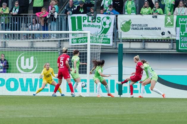 Wolfsburg, Germany 03 May 2024 1 BL Women 2023 2024 VfL Wolfsburg vs 1 FC Köln Im Bild Anna Gerhardt Koeln macht das Tor zum 4 1 DFB regulations prohibit any use of photographs as image sequences and or quasi video AOK Stadion Niedersachsen Copyright: xFotostandx xNiewelerx