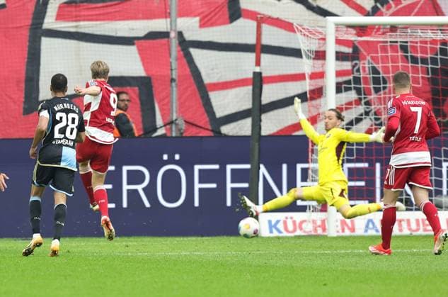 03 05 2024 Soccer Season 2023 2024 2 Soccer Bundesliga 32 Matchday Fortuna Düsseldorf 95 F95 1 FC Nuremberg FCN Club Sportfoto Zink DaMa xdaxmax DFL regulations prohibit any use of photographs as image sequences and or quasi video only for editorial use Tor Treffer Torschuß zum 2 0 Torschütze Vincent Vermeij 9, Fortuna Düsseldorf F95 vs Carl Klaus 1, 1 FC Nuremberg FCN