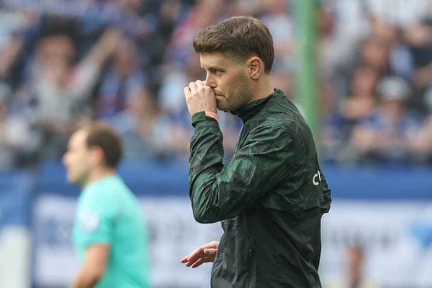 2 Bundesliga Hamburger SV FC St Pauli on 03 05 2024 at Volksparkstadion in Hamburg Coach Fabian Hürzeler Huerzeler Hurzeler St Pauli dissatisfied, disappointed, disappointed, dejected MH