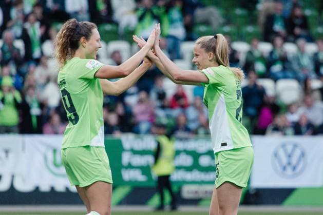 Wolfsburg, Germany 03 May 2024 1 BL Women 2023 2024 VfL Wolfsburg vs 1 FC Köln In the picture from left Fenna Kalma Wolfsburg cheers with Vivien Endemann Wolfsburg after her goal to5 1 DFB regulations prohibit any use of photographs as image sequences and or quasi video AOK Stadion Niedersachsen Copyright: xFotostandx xNiewelerx