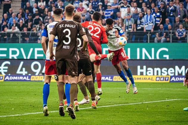 Goal for 1 0 Robert Glatzel Hamburger SV, 09 GER, Hamburger SV vs FC St Pauli, Football, 2 Bundesliga, Matchday 32, Season 2023 2024, 03 05 2024 DFL REGULATIONS PROHIBIT ANY USE OF PHOTOGRAPHS AS IMAGE SEQUENCES AND OR QUASI VIDEO GER, Hamburger SV vs FC St Pauli, Football, 2 Bundesliga, Matchday 32, Season 2023 2024, 03 05 2024 Hamburg Copyright: xEibner-Pressefoto MarcelxvonxFehrnx EP_MFN