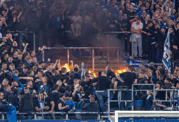 Soccer, Men, Season 2023 2024, 2 Bundesliga 32 Matchday , Hamburger SV FC St Pauli, Fans of HSV burn merchandising of St Pauli, 03 05 2024, Copyright: xSebastianxRäppold MatthiasxKochx