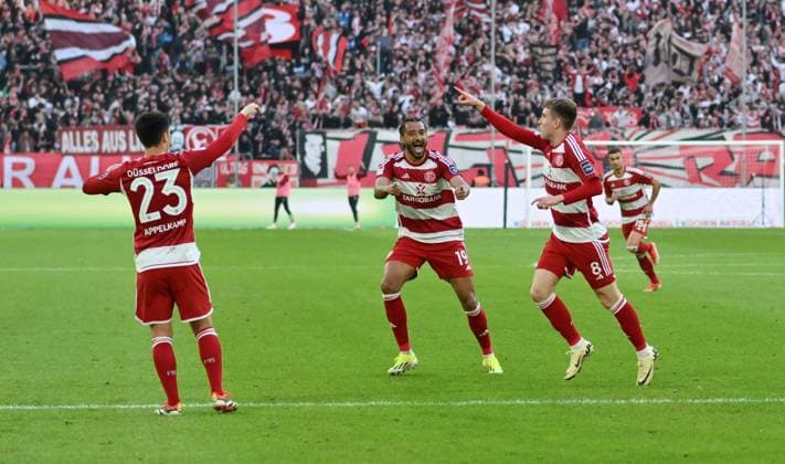 Cheers 3 1 Isak Bergmann Johannesson Fortuna Duesseldorf , Emmanuel Iyoha Fortuna Duesseldorf , Shinta Appelkamp Fortuna Duesseldorf , v re 03 05 2024, Soccer 2 Bundesliga, 32 Matchday, Season 2023 2024 Fortuna Duesseldorf 1 FC Nürnberg Duesseldorf North Rhine-Westphalia Germany Team2