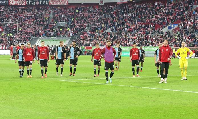 03 05 2024 Soccer Season 2023 2024 2 Soccer Bundesliga 32 Matchday Fortuna Düsseldorf 95 F95 1 FC Nuremberg FCN Club Sportfoto Zink DaMa xdaxmax DFL regulations prohibit any use of photographs as image sequences and or quasi video only for editorial use Mannschaft Team des FCN enttäuscht Disappointment after the end of the match at Clubfan Clubfans FCN Fans Fans Fans