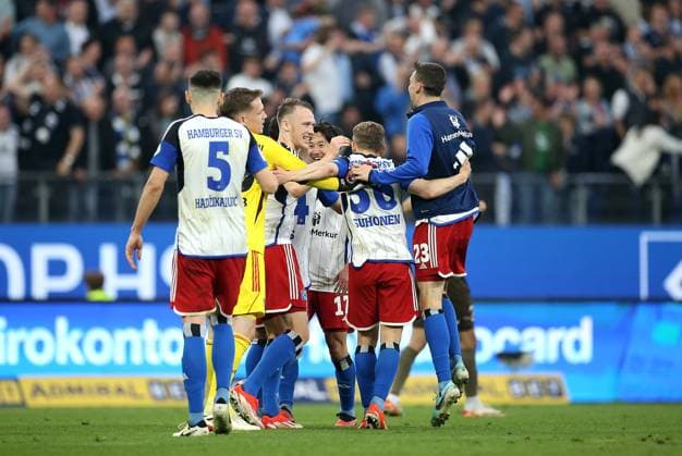 03 05 2024, Soccer 2 Bundesliga 2023 2024, Matchday 32, Hamburger SV FC St Pauli , in Volksparkstadion Hamburg Schlussjubel Hamburger SV DFL and DFB regulations prohibit any use of photographs as image sequences and or quasi video