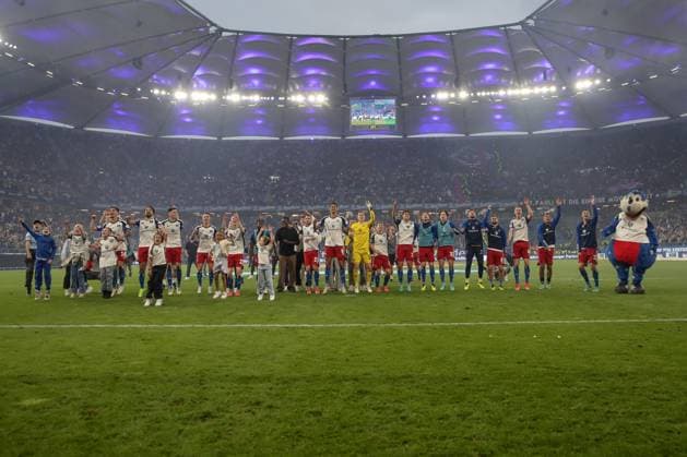 03 05 2024, xtgx, Fußball 2 Bundesliga, Hamburger SV FC St Pauli emspor, v l Hamburg Jubel ueber den Sieg, Jubel nach Spielende DFL DFB REGULATIONS PROHIBIT ANY USE OF PHOTOGRAPHS as IMAGE SEQUENCES and or QUASI VIDEO Hamburg