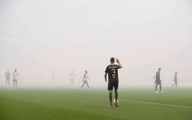 Photo Loser St Pauli in the fog , Karol METS Pauli Soccer 2 Bundesliga on Fri 03 05 2024 Hamburger SV FC St Pauli 1 0