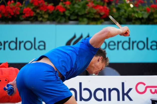 May 3, 2024, Madrid, Madrid, SPAIN: Jiri Lehecka of Czech Republic breacks his raquet after he gets injured and withdraws from his match against Flix Auger Aliassime of Canada during the Mutua Madrid Open 2024, ATP, Tennis Herren Masters 1000 and WTA, Tennis Damen 1000, tournament celebrated at Caja Magica on Mayo 03, 2024 in Madrid, Spain. Madrid SPAIN - ZUMAa181 20240503_zaa_a181_153 Copyright: xOscarxJ.xBarrosox