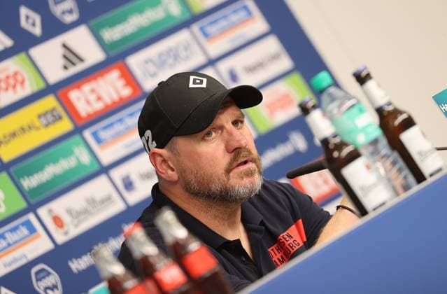 Head Coach Steffen Baumgart HSV Football, Men, Season 2023 2024, 2 BL, Volksparkstadion, Hamburger SV vs FC St Pauli, City Derby, 1 0, Derby Winner HSV DFL REGULATIONS PROHIBIT ANY USE OF PHOTOGRAPHS AS IMAGE SEQUENCES AND OR QUASI VIDEO
